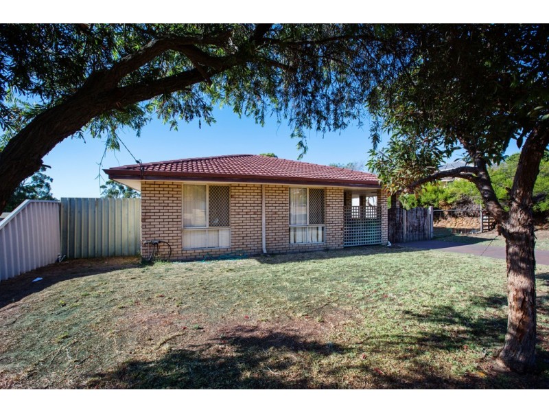6 Lockwood Crescent, Withers WA 6230