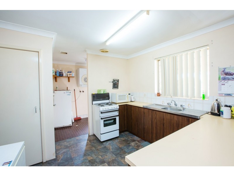 6 Lockwood Crescent, Withers WA 6230