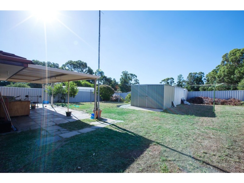 6 Lockwood Crescent, Withers WA 6230