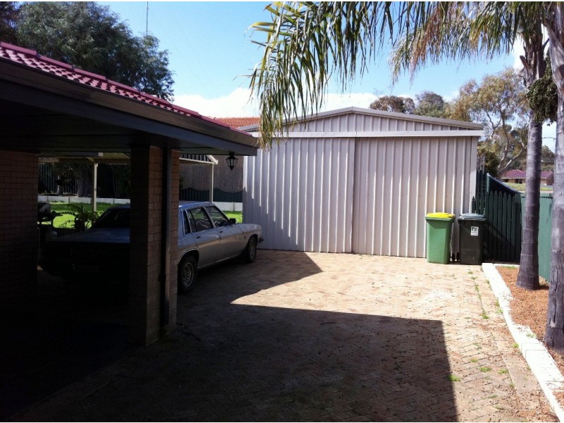 11 Wakefield Avenue, Withers WA 6230