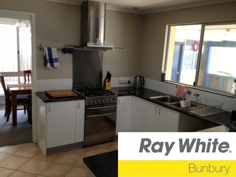 37 Murray Drive, Withers WA 6230