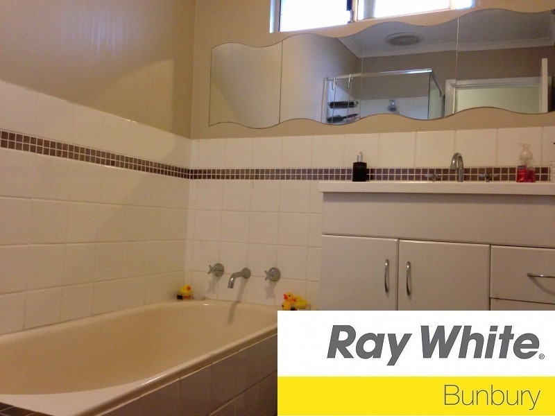 37 Murray Drive, Withers WA 6230