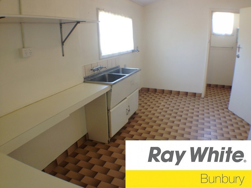 51 Gibbs Street, Carey Park WA 6230