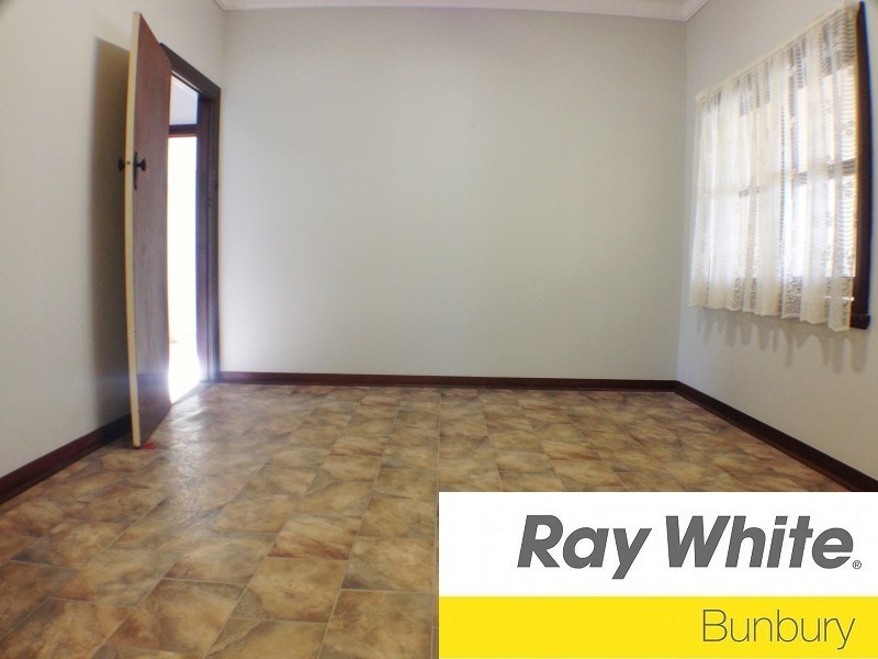 51 Gibbs Street, Carey Park WA 6230