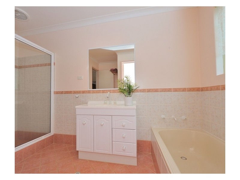 57 Matilda Av, Australind WA 6233