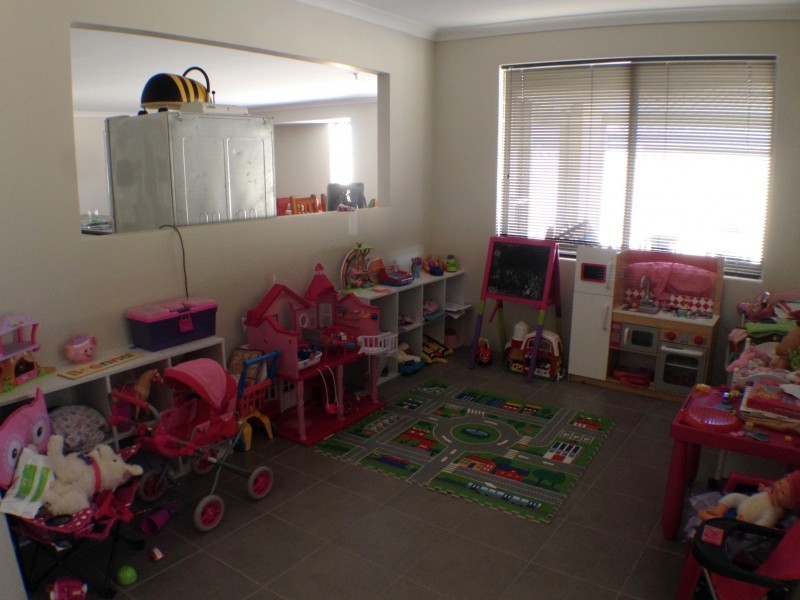 63 Paragon Loop, Dalyellup WA 6230