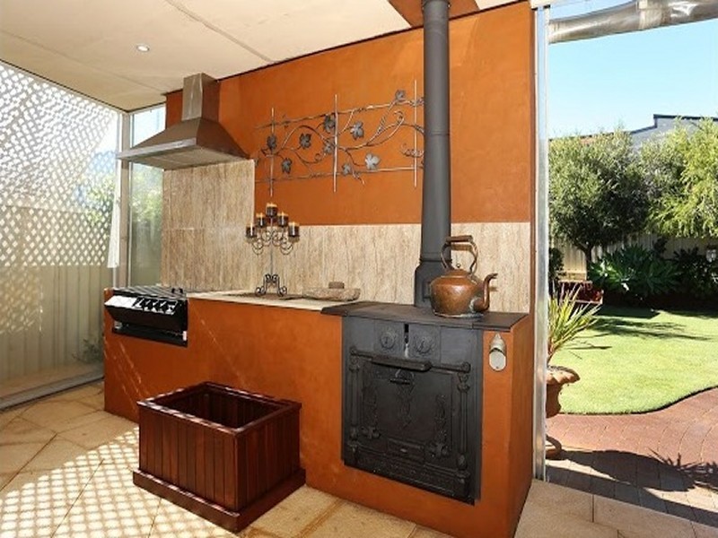 5 Lucretia Street, Eaton WA 6232