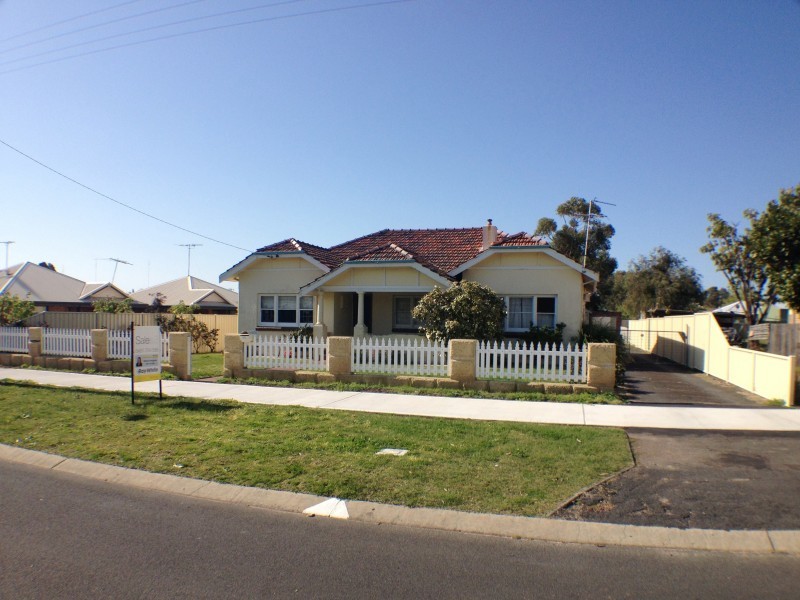 51 Gibbs Street, Carey Park WA 6230