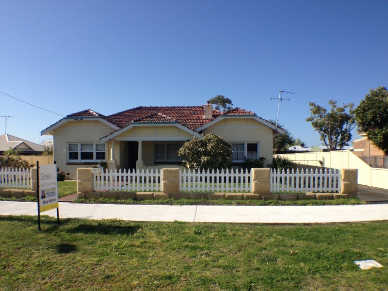 51 Gibbs Street, Carey Park WA 6230