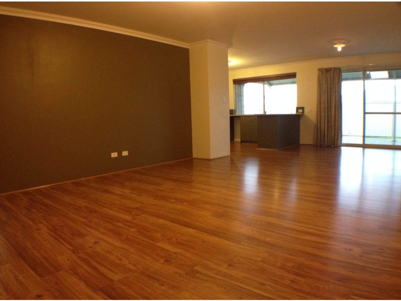 15 Zircon Way, Australind WA 6233