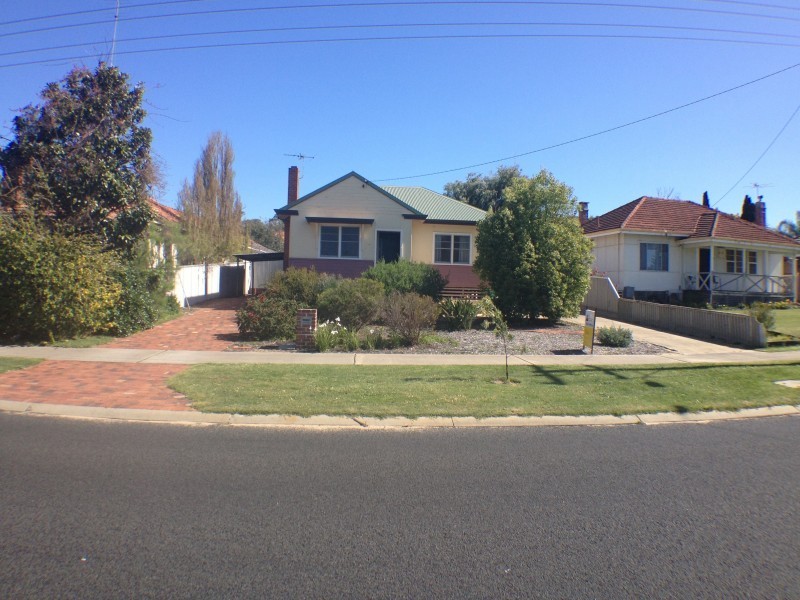 14 Mitchell Crescent, Carey Park WA 6230