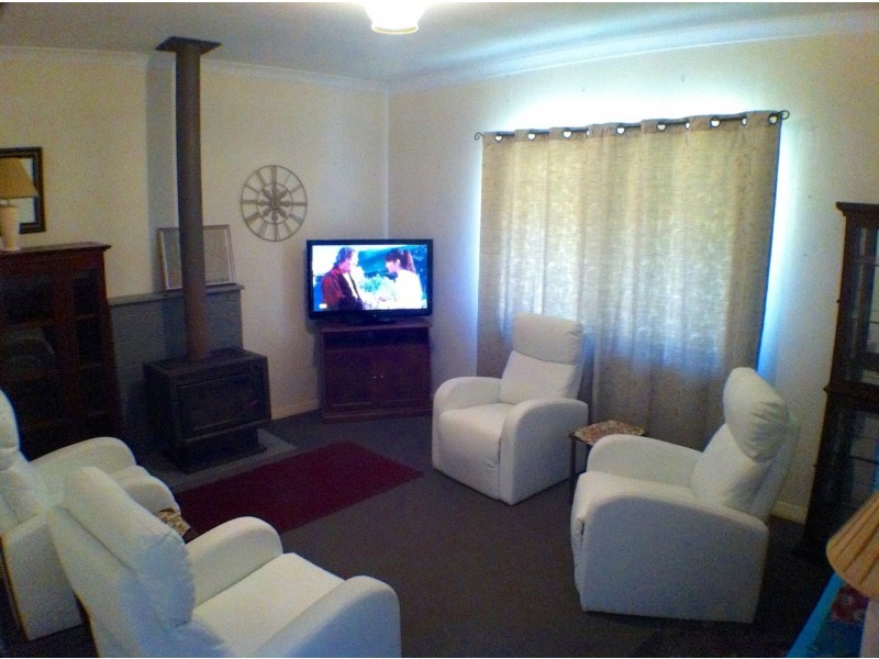 28 Nuytsia Avenue, Carey Park WA 6230