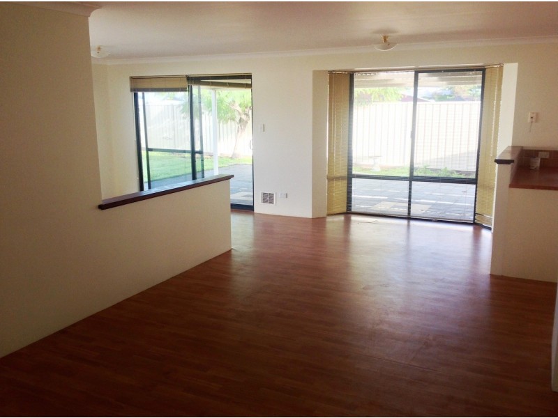 14 Pembroke Street, College Grove WA 6230