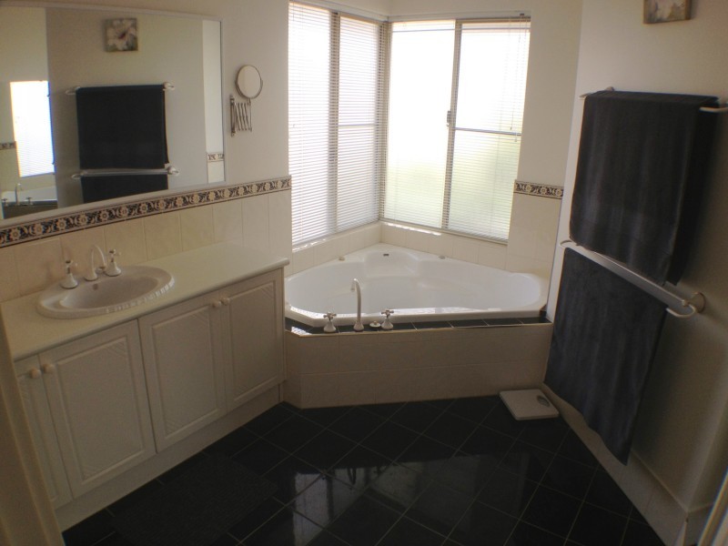 17 Challenger Rise, Australind WA 6233