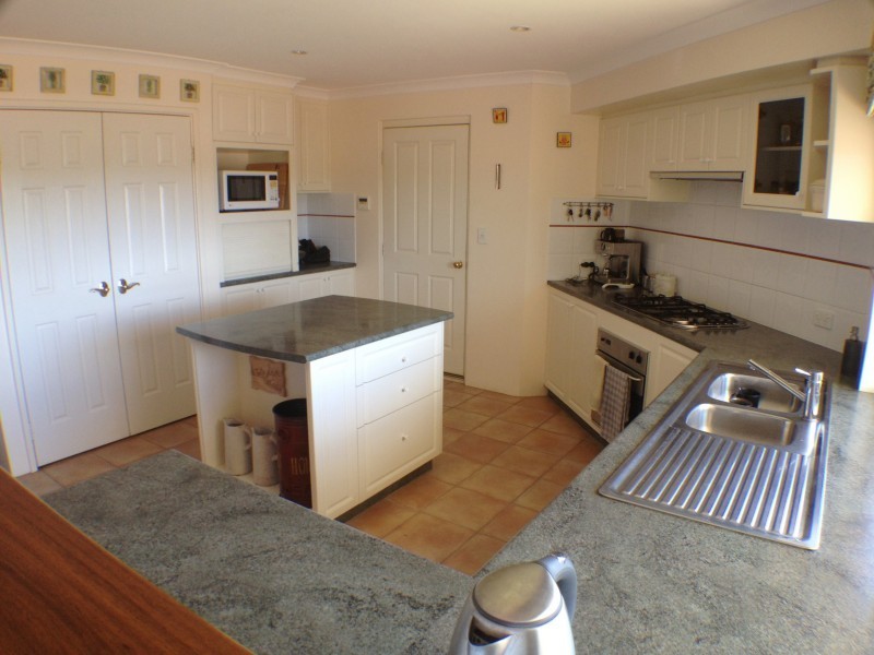 17 Challenger Rise, Australind WA 6233