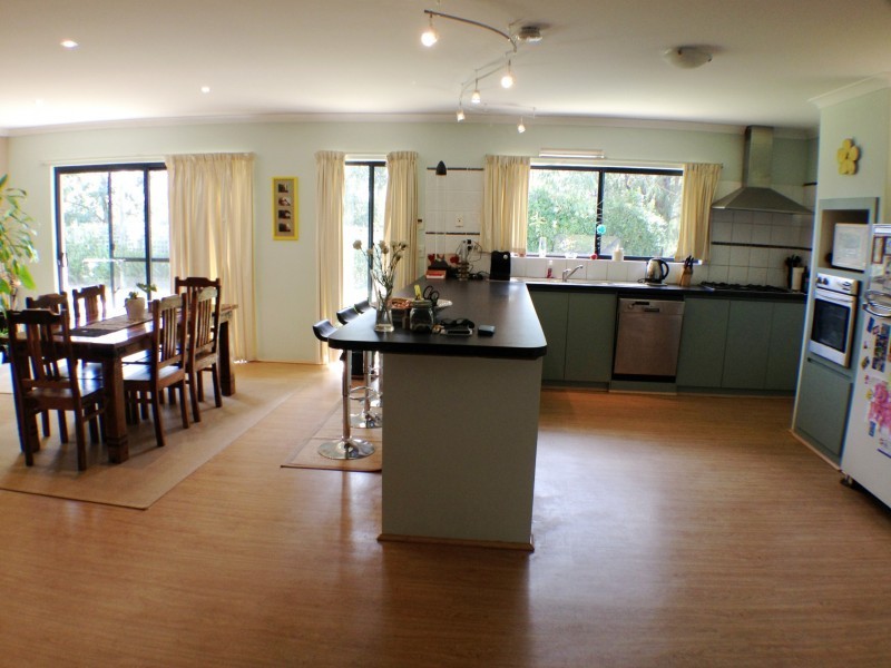 16 Kardan Way, Dalyellup WA 6230