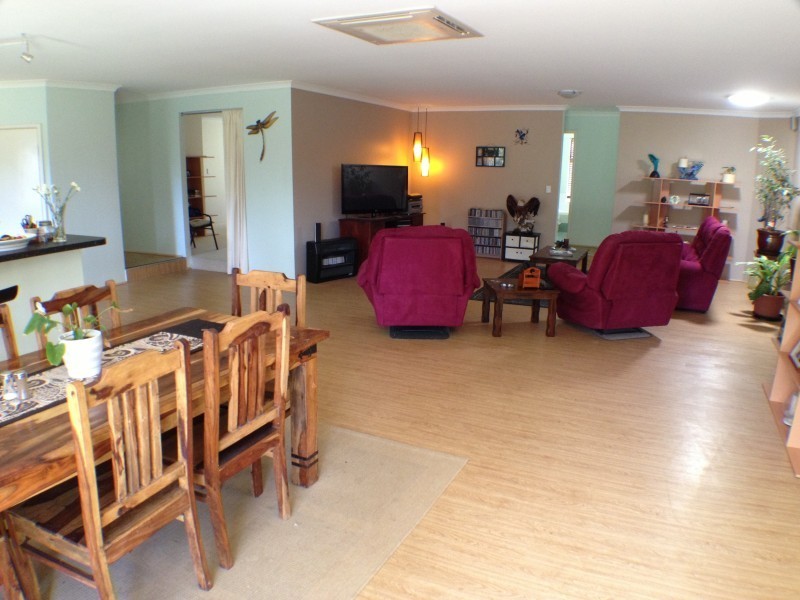16 Kardan Way, Dalyellup WA 6230