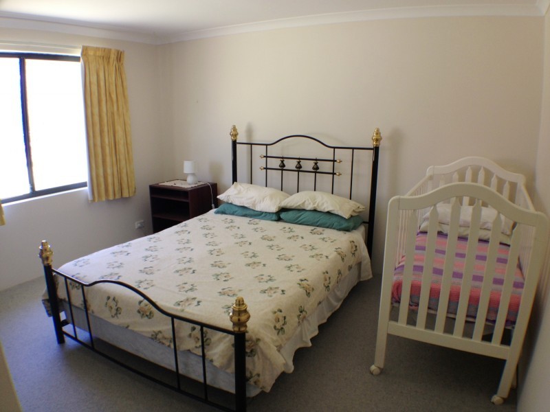 16 Kardan Way, Dalyellup WA 6230
