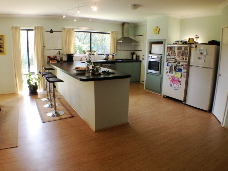 16 Kardan Way, Dalyellup WA 6230