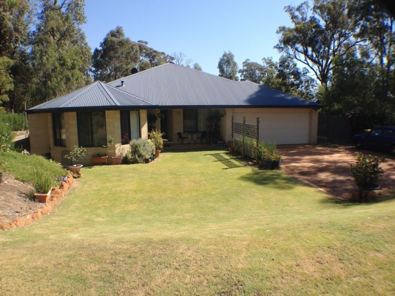16 Kardan Way, Dalyellup WA 6230