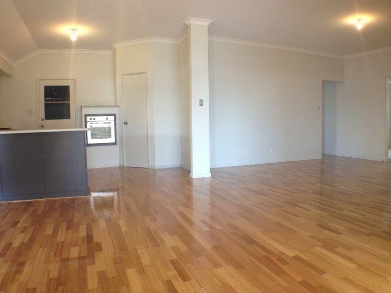 6 Garnet Way, Dalyellup WA 6230