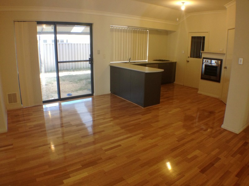 6 Garnet Way, Dalyellup WA 6230