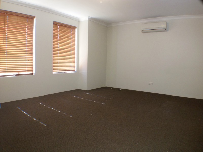 6 Garnet Way, Dalyellup WA 6230