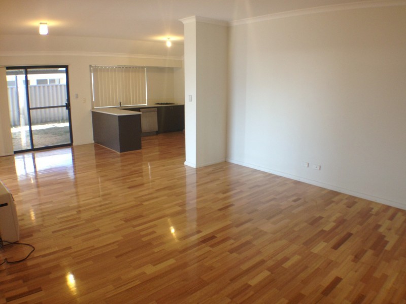 6 Garnet Way, Dalyellup WA 6230