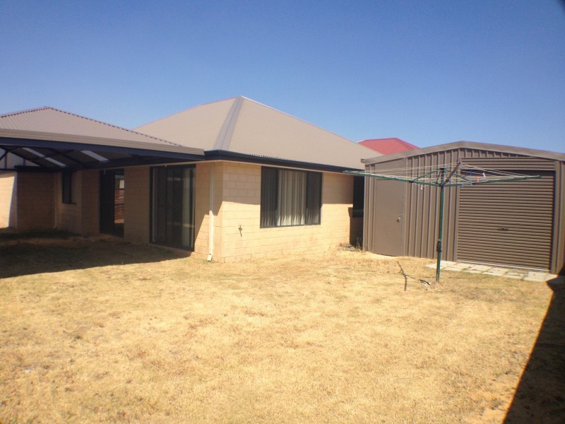 6 Garnet Way, Dalyellup WA 6230