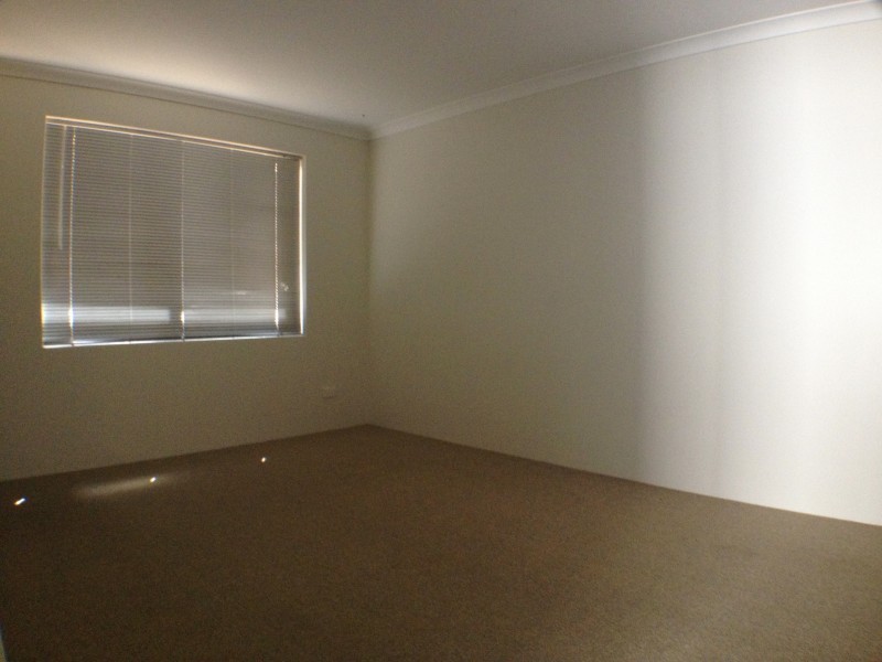 6 Garnet Way, Dalyellup WA 6230