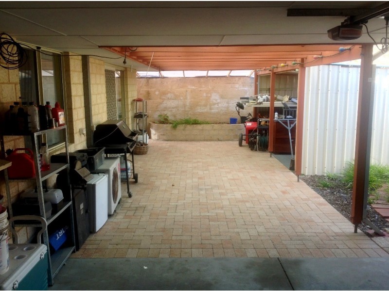 4 Sloan Court, Withers WA 6230