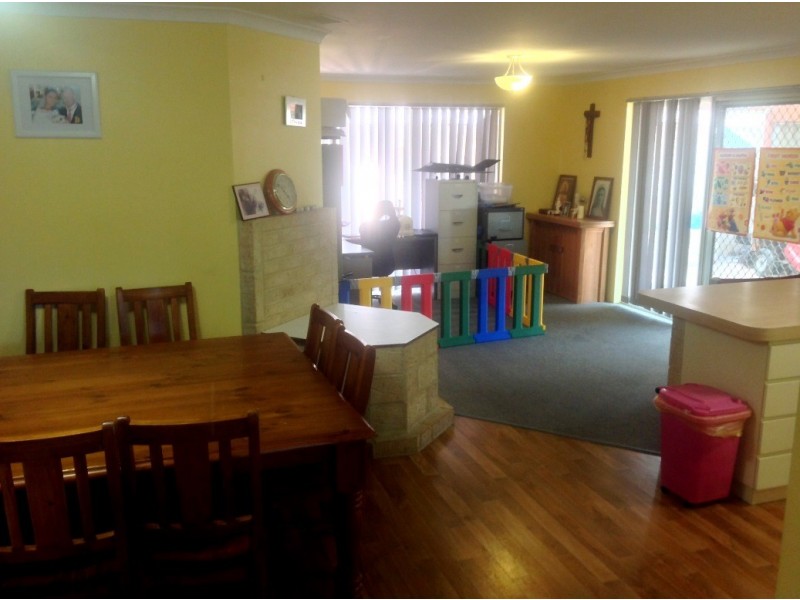 4 Sloan Court, Withers WA 6230