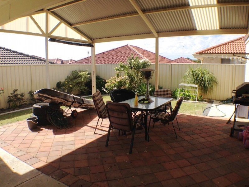 4/13 Wakefield Crescent, Australind WA 6233