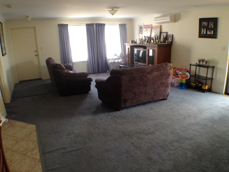 4/13 Wakefield Crescent, Australind WA 6233
