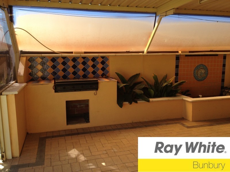 9 Simford Avenue, Eaton WA 6232