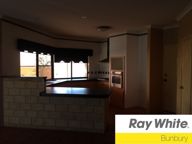 9 Simford Avenue, Eaton WA 6232