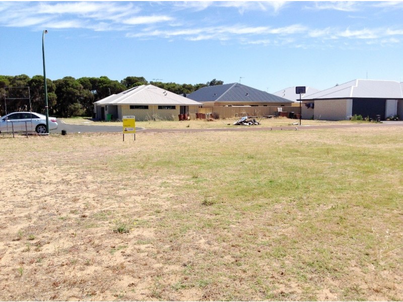 14 (Lot 35) Isernia Place, South Bunbury WA 6230