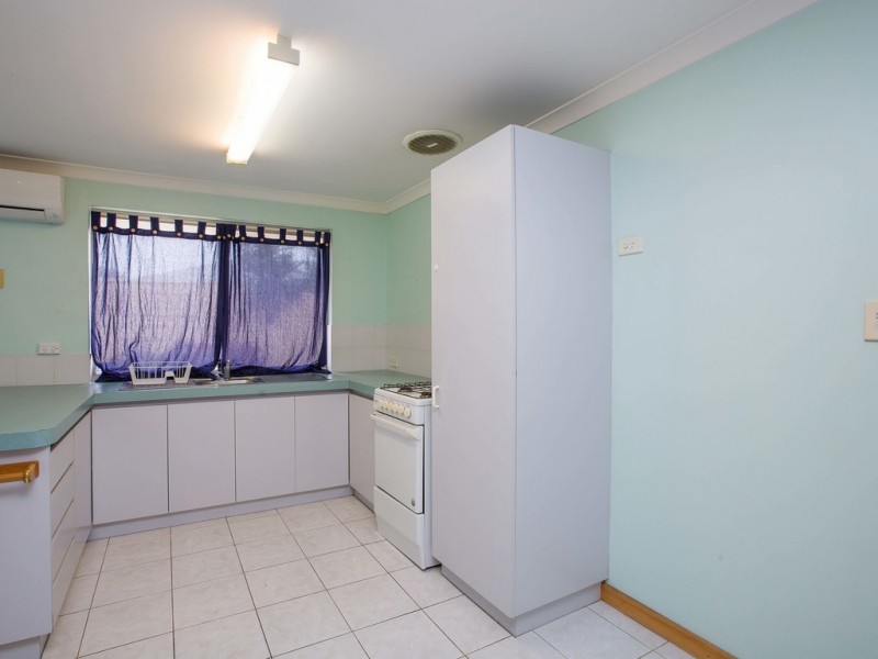 35 Nalbarra Drive, Usher WA 6230