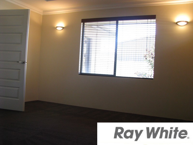 6 Golden Beryl Avenue, Australind WA 6233