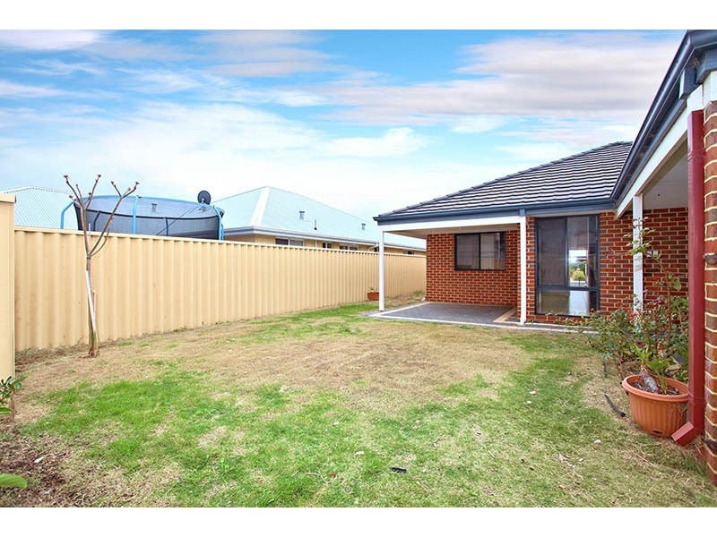 16 Yeid Street, Dalyellup WA 6230