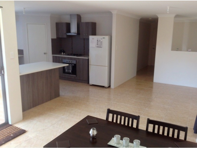 16 Yeid Street, Dalyellup WA 6230