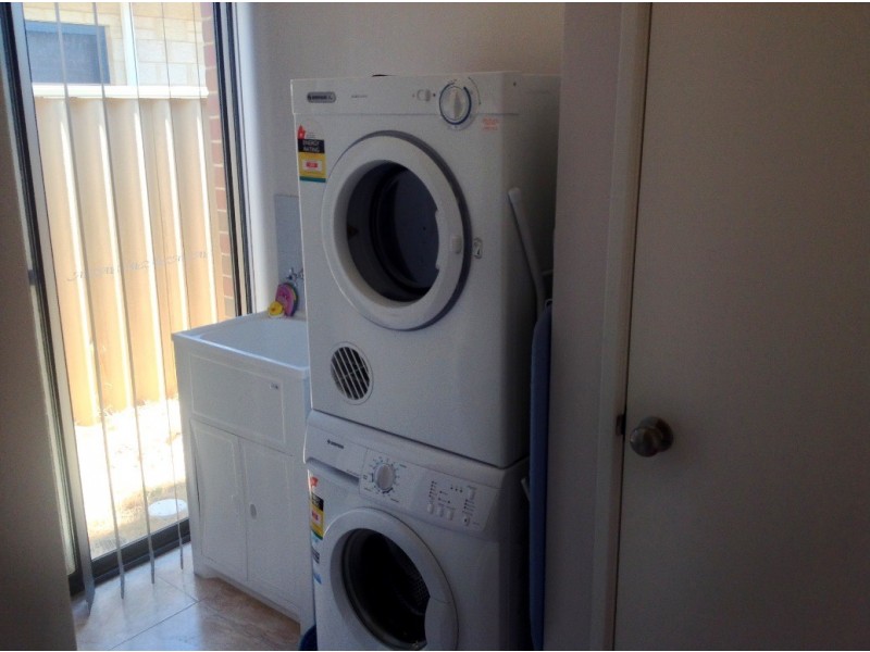 16 Yeid Street, Dalyellup WA 6230