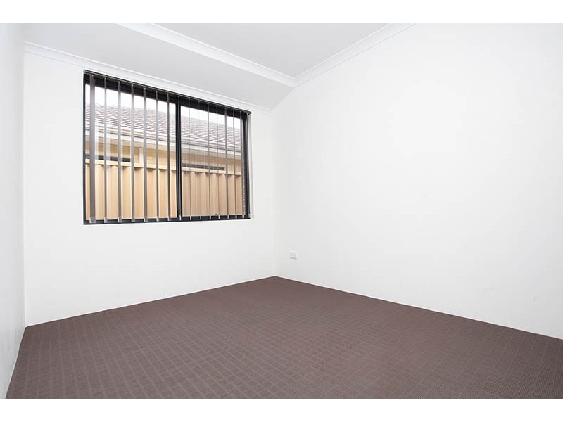 16 Yeid Street, Dalyellup WA 6230