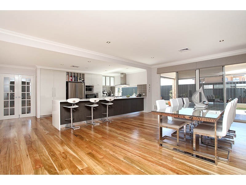 63 Daablone Vista, Dalyellup WA 6230