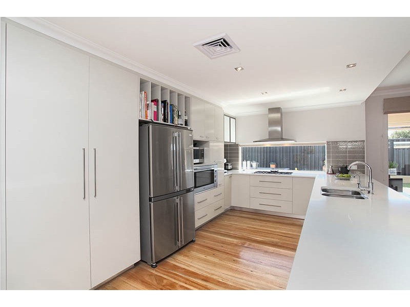 63 Daablone Vista, Dalyellup WA 6230