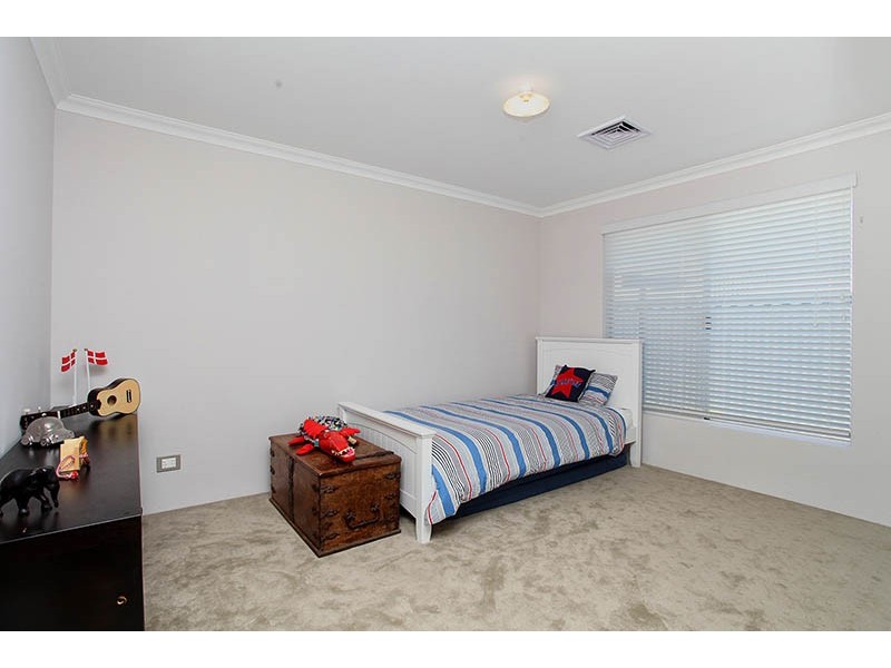 63 Daablone Vista, Dalyellup WA 6230