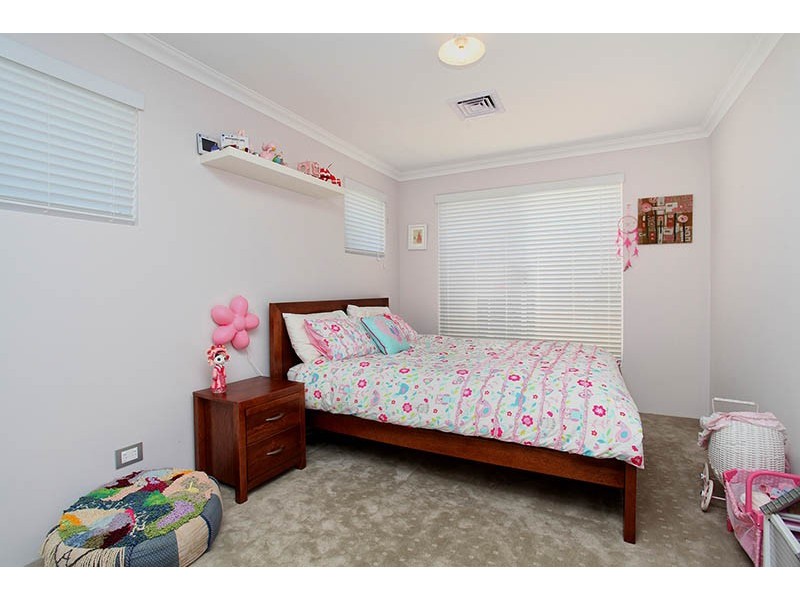 63 Daablone Vista, Dalyellup WA 6230