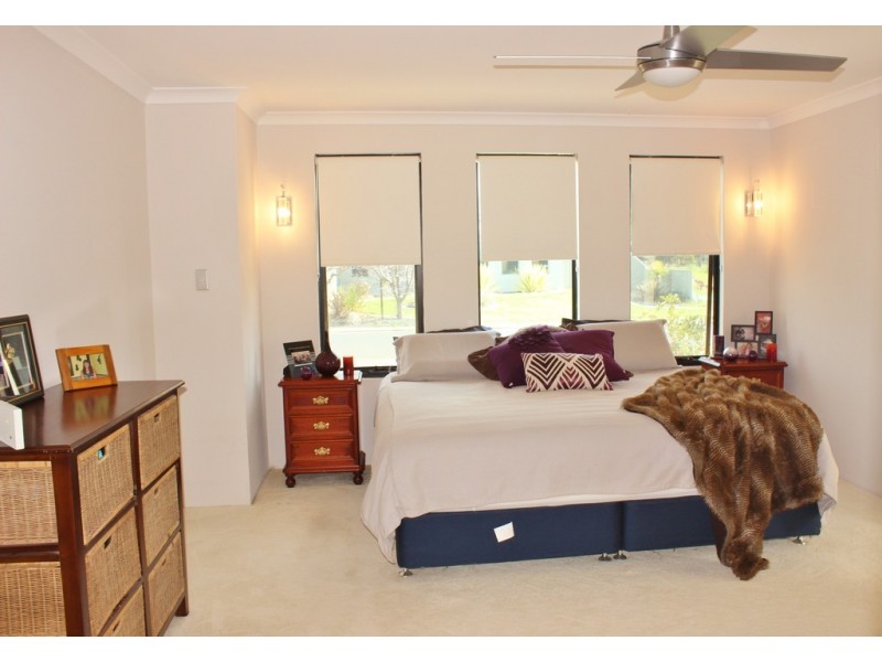 17 Florence Moore Way, Burekup WA 6227