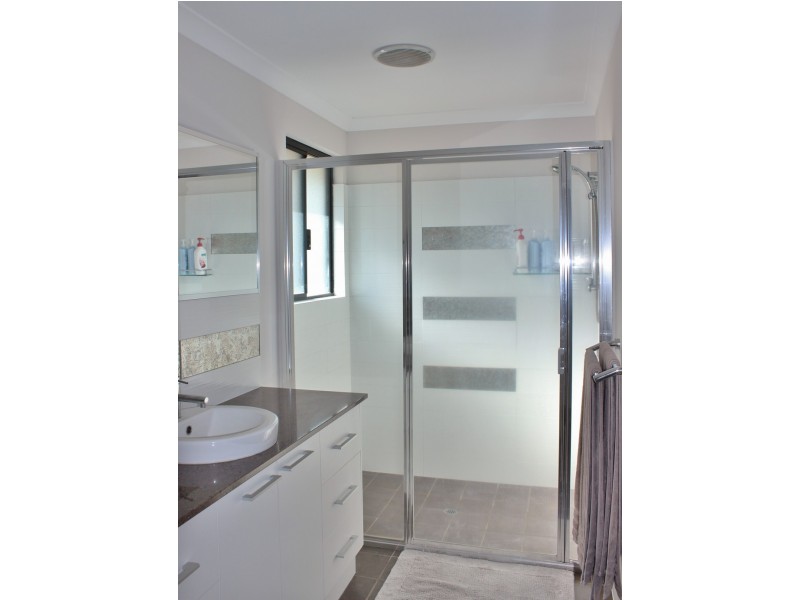 17 Florence Moore Way, Burekup WA 6227