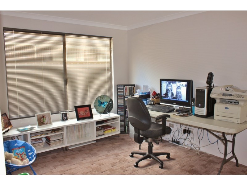 17 Florence Moore Way, Burekup WA 6227